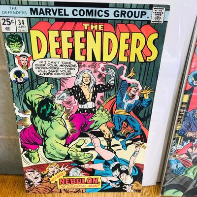 Lot of 6 Defenders & Hawkeye