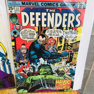 Lot of 6 Defenders & Hawkeye