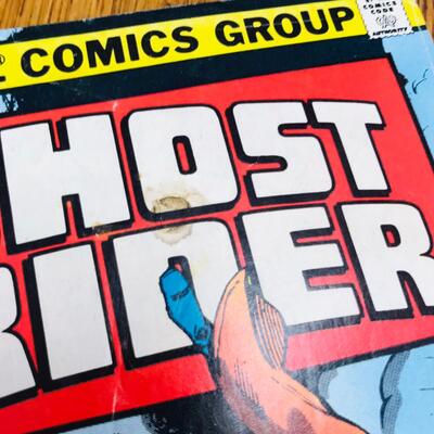 Lot of 6 Comics various