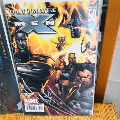 Lot of 11 Ultimate X Men