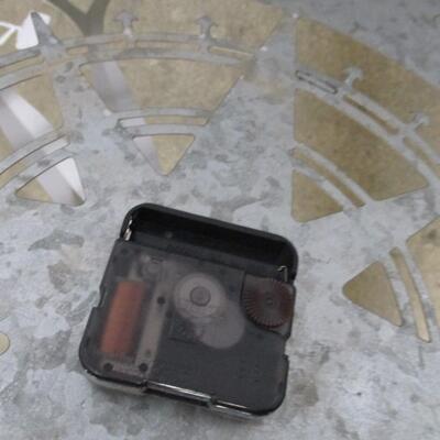 Battery Operated Wall Clock