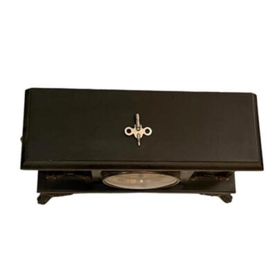 Sessions Mantle Clock with Two Bronze and Marble Compoteâ€™s