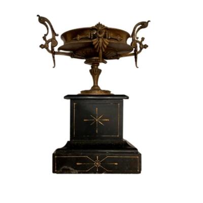 Sessions Mantle Clock with Two Bronze and Marble Compoteâ€™s