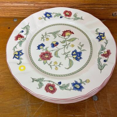 4 Villeroy and Boch 8â€ plate in the Persia pattern