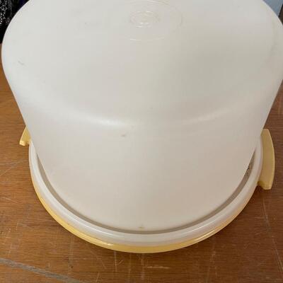 Vintage Tupperware Cake Plate