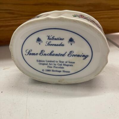 Heritage House Collectible Music Box