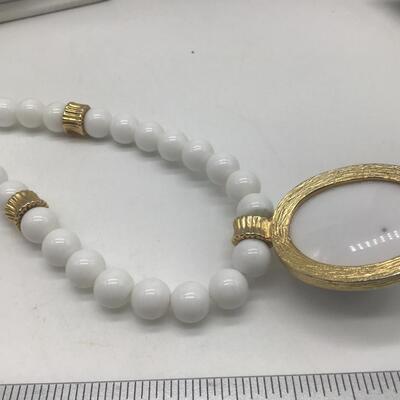 Vintage White Fashion Necklace