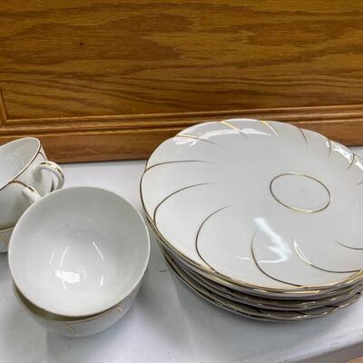 6 Serving Cup and Saucer Set
