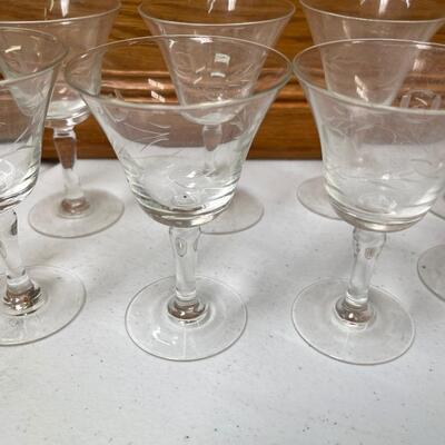 8 Piece Glass Set
