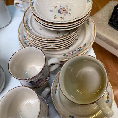 International  Japan Vintage Heartland 4 Place Dinner Set