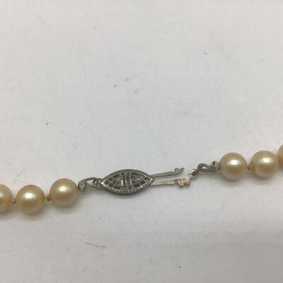 Vintage Pearl Type Necklace