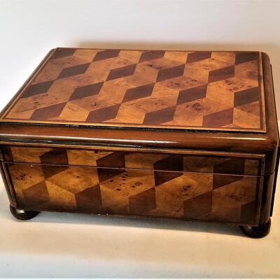 Lot #160  Gorgeous Hinged Marquetry Box - Contemporary