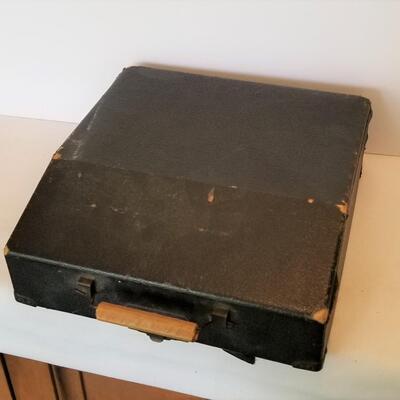 Lot #164  Vintage MONARCH Typewriter w/case