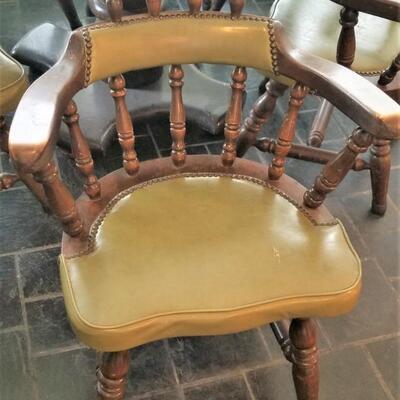 Lot #169  Vintage 1970's Coloni-Awful  Eat-In Kitchen Table and Chairs