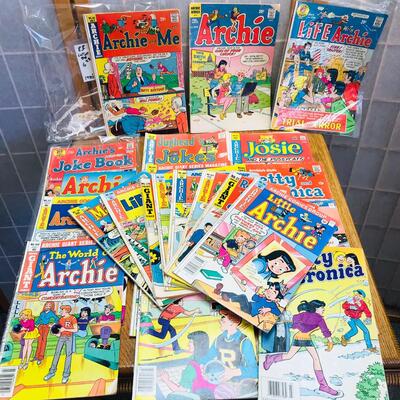 Lot of 23 ARCHIE & the Gang Comic Books