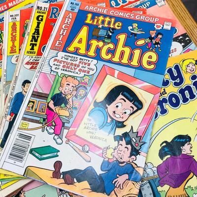 Lot of 23 ARCHIE & the Gang Comic Books