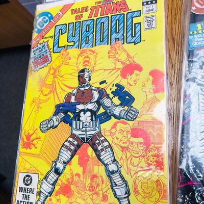 Lot of 13 Assorted 1990s Comics