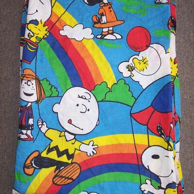 Peanuts Gang Rainbows Material