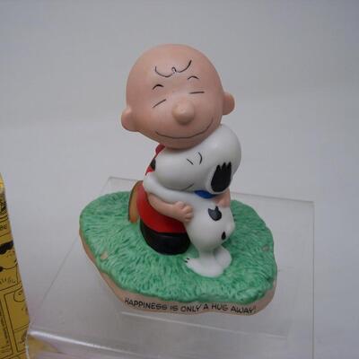 Hallmark Porcelain Figure HUGS Charlie hugging Snoopy