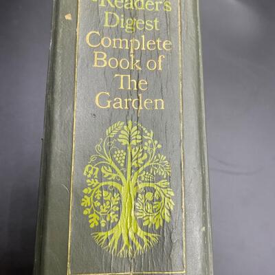 Readers Digest Complete Book of the Garden