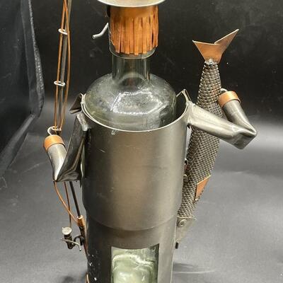 Wine bottle holder - Fisherman