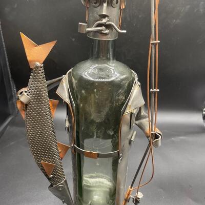 Wine bottle holder - Fisherman