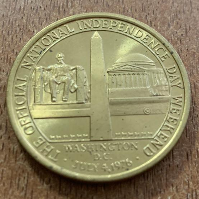 1976 Official National Independence Day Weekend 4th of July Commemorative Coin