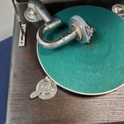 Parlophone - Wind up Record Player