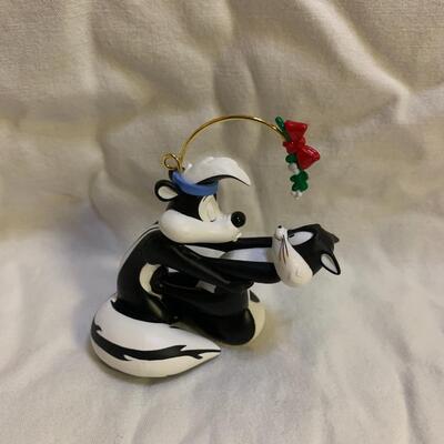 Pepe Le Pew and Penelope Hallmark Keepsake Ornament - Looney Tunes