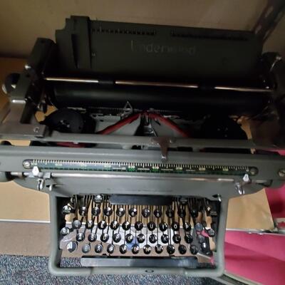 Underwood Vintage Typewriter