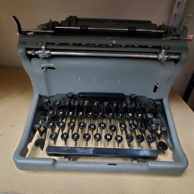 Underwood Vintage Typewriter