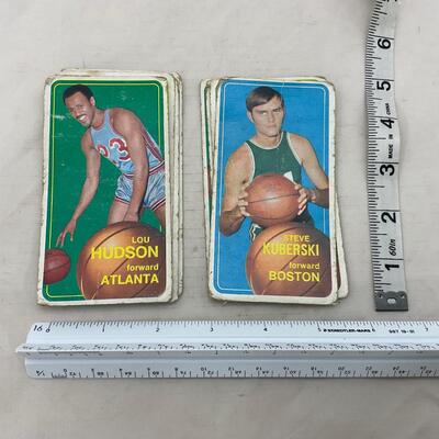 -22- BASKETBALL | 1970-71 TOPPS Tall Boy Basketball Cards