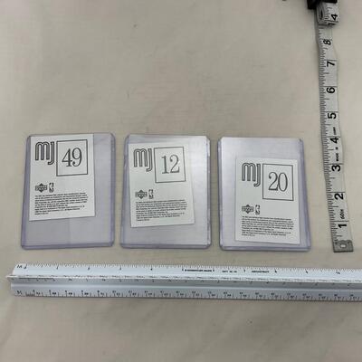 -30- BASKETBALL | Michael Jordon Basketball Cards/Collector Coins