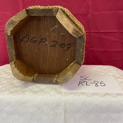 Am wooden barrel