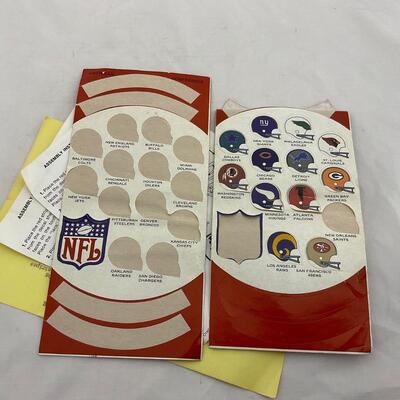 -104- FOOTBALL | Vintage NFL Sticker Bank