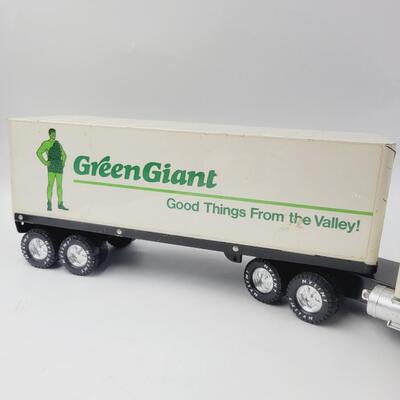 NYLINT GREEN GIANT COLLECTABLE TRUCK & TRAILER