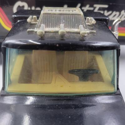 NYLINT OVERNIGHT EXPRESS COLLECTABLE TRUCK & TRAILER