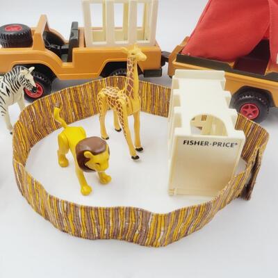 FISHER PRICE ADVENTURE SAFARI VEHICLE & ALL ACCESORIES