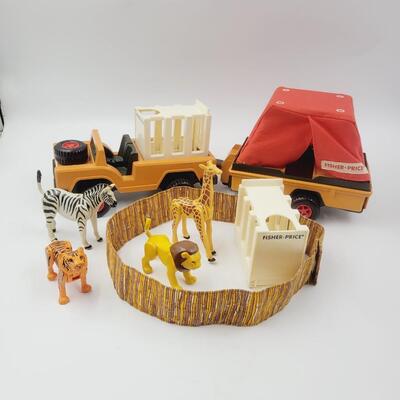 FISHER PRICE ADVENTURE SAFARI VEHICLE & ALL ACCESORIES