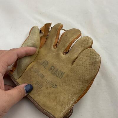 -81- BASEBALL | 1950â€™s Three Vintage Baseball Gloves