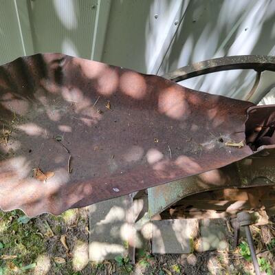 ANTIQUE HAND CRANK WORKING CORN/ WALNUT SHUCKER
