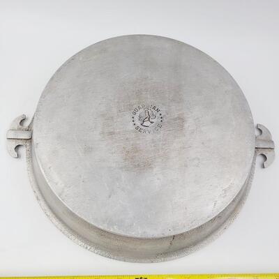 VINTAGE GUARDIAN WARE ALUMINUM CAST CASSEROLE SERVING DISH