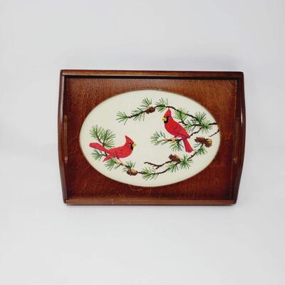 THE CREATIVE CIRCLE EMBROIDERY CARDINAL & WOOD TRAY