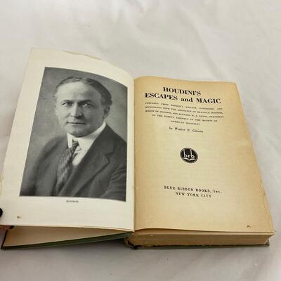 -124- HISTORY | Houdiniâ€™s Escape and Magic Book First Edition