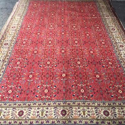 Fine quality,  Turkish Hand Knotted Vintage Rugs, 6' X 9'                         
on Perfect Conditions 
Retail Price= $4900
Below our...