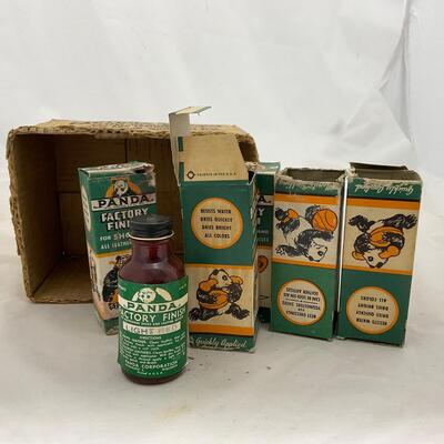 -141- ADVERTISEMENT | Box of Panda Shoe Polish Sports Themed