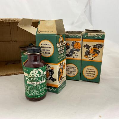 -141- ADVERTISEMENT | Box of Panda Shoe Polish Sports Themed