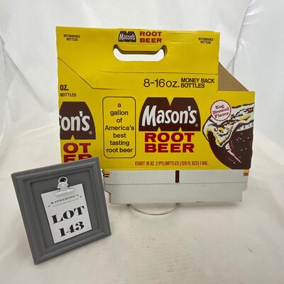 -143- ADVERTISEMENT | 1960â€™s New Old Stock Mason Rootbeer Cardboard Cases