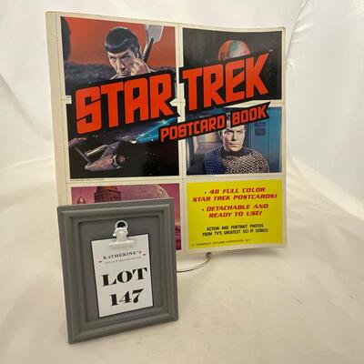 -147- POP CULTRE | 1977 Star Trek Unused Postcard Book