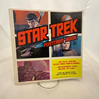 -147- POP CULTRE | 1977 Star Trek Unused Postcard Book
